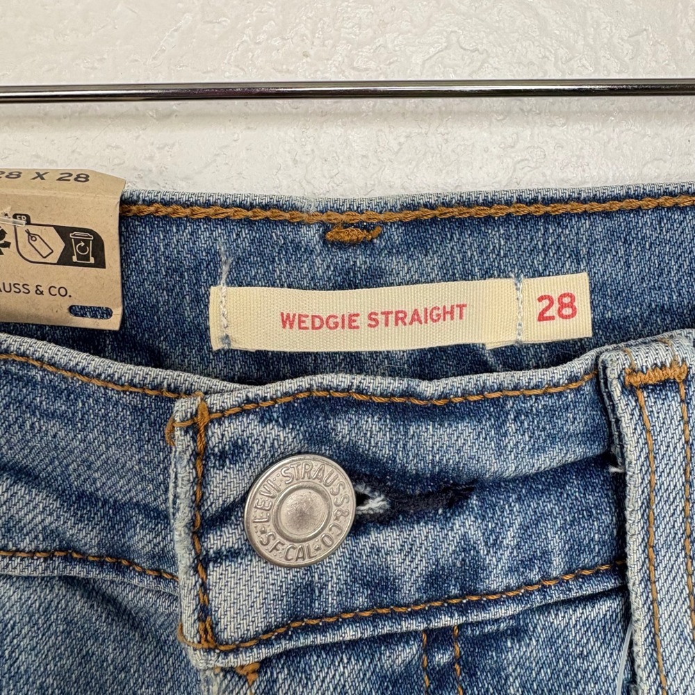 Levi's Wedgie Straight Jeans Distressed Ripped Light Wash High Rise Women 28x28 - Picture 6 of 9